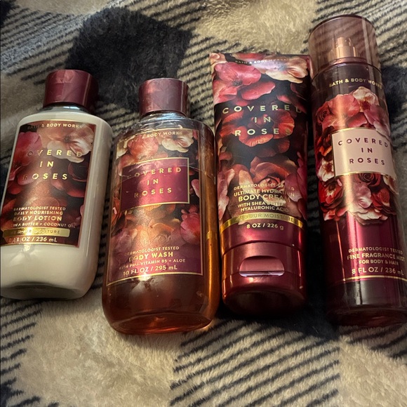 Bath & Body Works Covered in Roses Collection 4 Pc Set - Picture 4 of 5